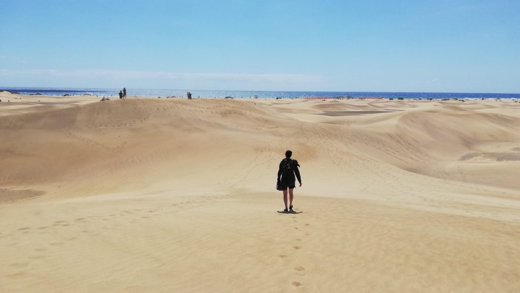 cercare l'equilibrio a volte è come camminare sulla sabbia del deserto