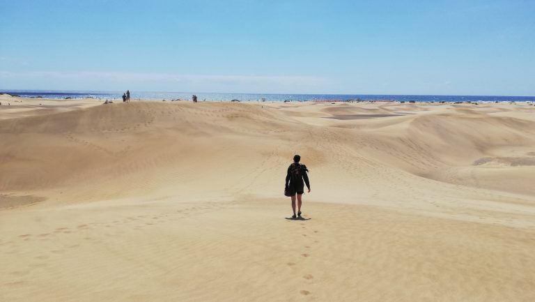 cercare l'equilibrio a volte è come camminare sulla sabbia del deserto